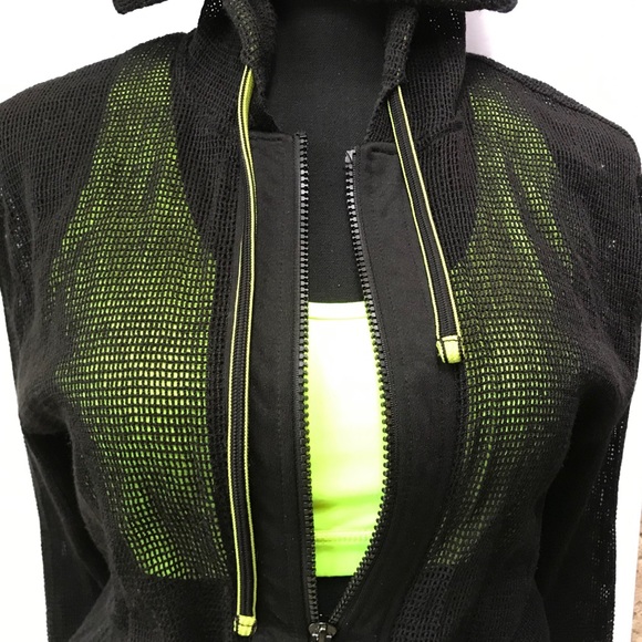 F21 Active Sports Mesh Jacket - Picture 8 of 11